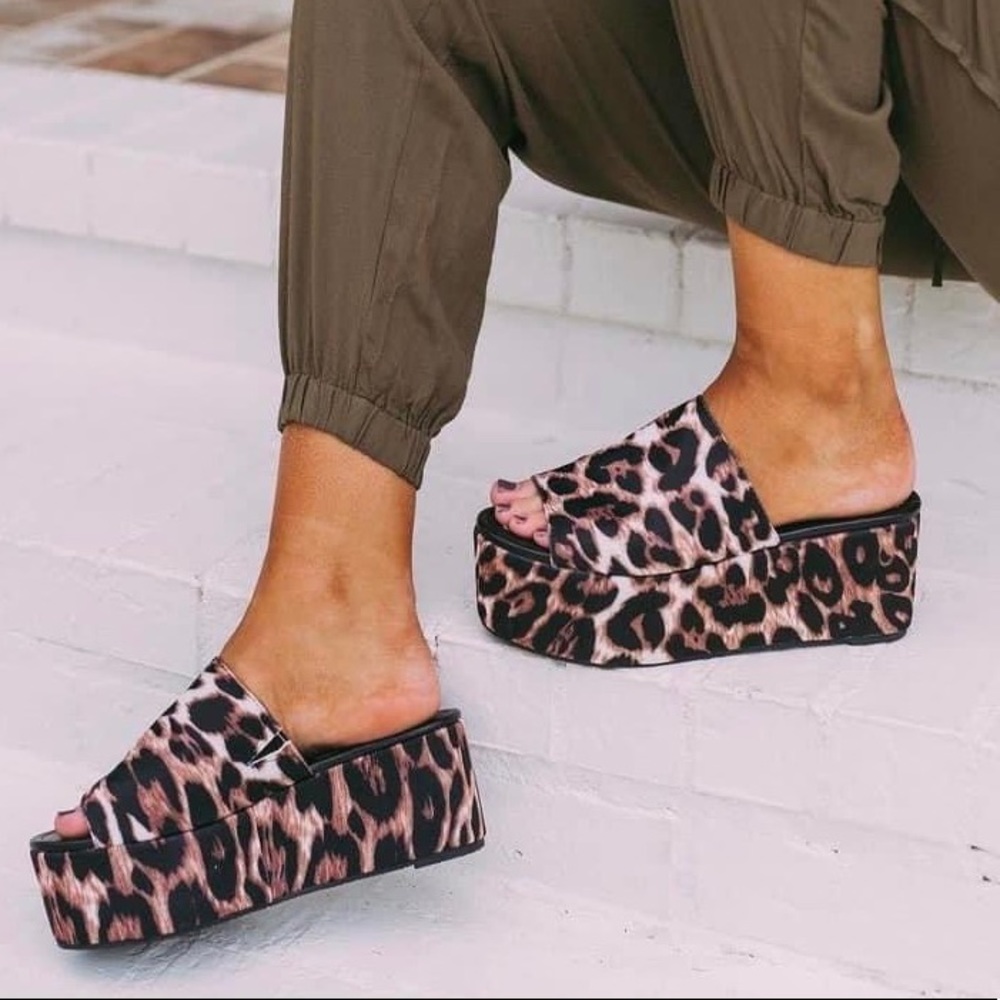 Cheetah wedge slides! New in the box!